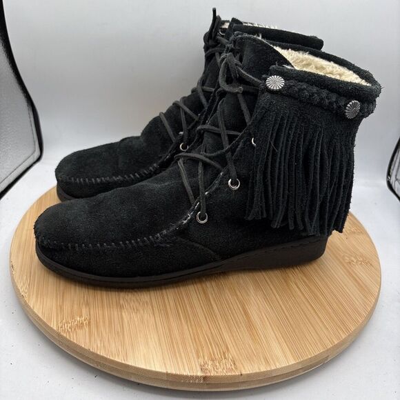 Minnetonka Womens Black Suede Fur Lined Ankle Boots Fringe Moccasin Lace Up Sz 7 - Picture 3 of 10
